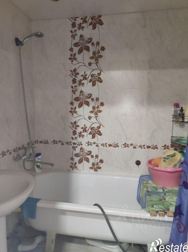 4-комн квартира улица 107-й Бригады, 9,  д. 9