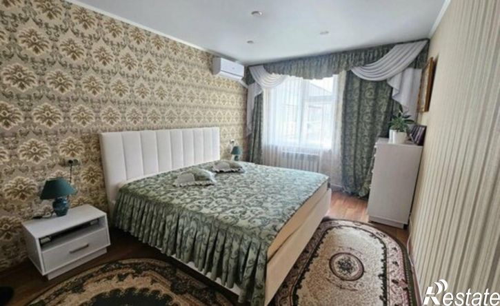 4-комн квартира Юбилейная улица, 12,  д. 12